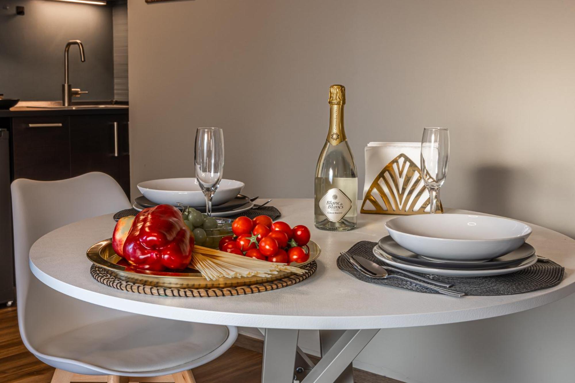 Comfort Home Rho Fiera Esterno foto
